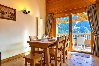 Balcon ou terrasse dans l'établissement Capella - Spa, Calme & Vue Montagne