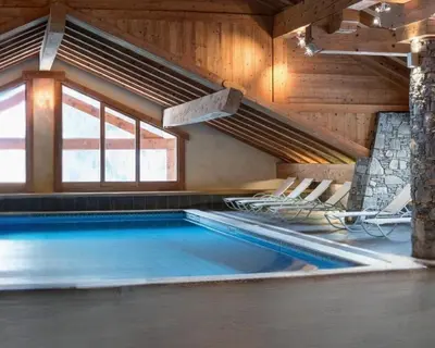 Piscine de l'établissement Capella - Spa, Calme & Vue Montagne ou située à proximité