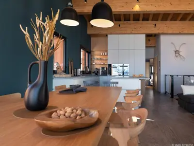 Coin salon dans l'établissement Chalet de luxe aux Arcs 1800 avec piscine intérieure et home cinéma - FR-1-866-7