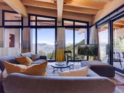 Vue générale sur la montagne ou vue sur la montagne depuis l'appartement