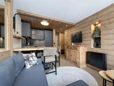 Cuisine ou kitchenette dans l'établissement Appartement rénové 4 pers, au pied des pistes Val-d'Isère - FR-1-862-37