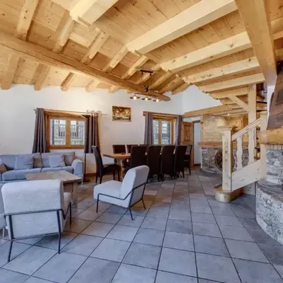 Chalet spacieux duplex au cœur du Vieux Village