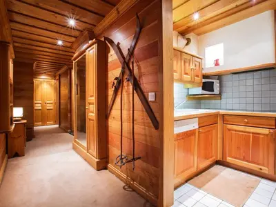 Cuisine ou kitchenette dans l'établissement Appartement spacieux au cœur de Val-d'Isère pour 6 pers - FR-1-862-20