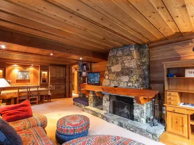 Coin salon dans l'établissement Appartement spacieux au cœur de Val-d'Isère pour 6 pers - FR-1-862-20