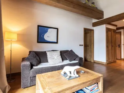 Coin salon dans l'établissement Appartement calme au centre, 4 pers, balcon, parking, Val d'Isère - FR-1-862-52