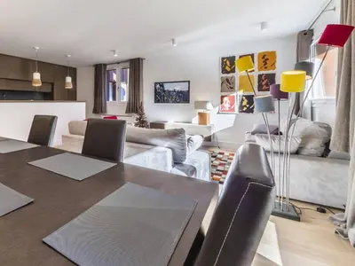 Coin salon dans l'établissement Val d'Isère : Appartement 8 pers, 4 ch, terrasse spacieuse - FR-1-862-11