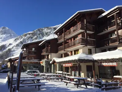 Vue générale sur la montagne ou vue sur la montagne depuis l'appartement