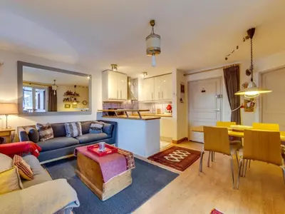 Cuisine ou kitchenette dans l'établissement Appartement Ski aux pieds avec Balcon et Parking à Val-d'Isère - FR-1-862-61