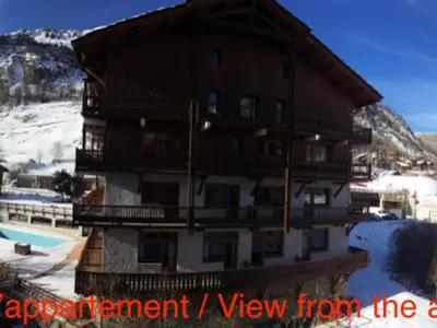 Vue générale sur la montagne ou vue sur la montagne depuis l'appartement