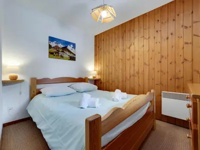 Un ou plusieurs lits dans un hébergement de l'établissement Appartement 4 pers au pied des pistes avec balcon, Val-d'Isère - FR-1-862-46