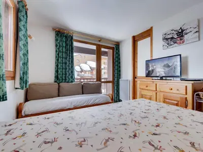 Un ou plusieurs lits dans un hébergement de l'établissement Appartement 4 pers au pied des pistes avec balcon, Val-d'Isère - FR-1-862-46