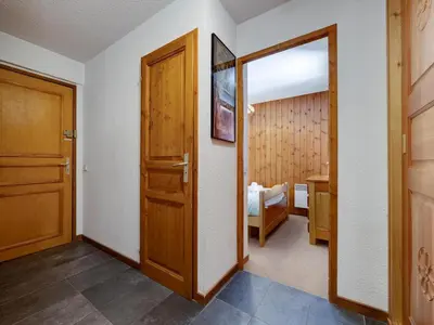 Un ou plusieurs lits dans un hébergement de l'établissement Appartement 4 pers au pied des pistes avec balcon, Val-d'Isère - FR-1-862-46