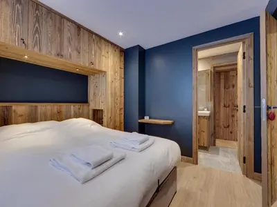 Un ou plusieurs lits dans un hébergement de l'établissement Appartement rénové, proche pistes, centre Val-d'Isère, 5 pers, WIFI - FR-1-862-29