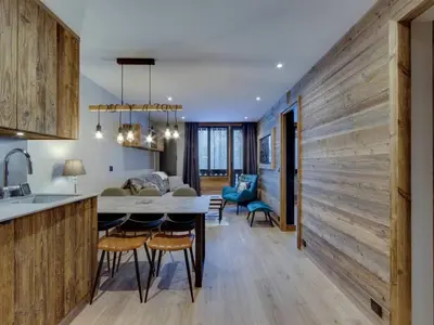 Cuisine ou kitchenette dans l'établissement Appartement rénové, proche pistes, centre Val-d'Isère, 5 pers, WIFI - FR-1-862-29