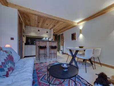 Cuisine ou kitchenette dans l'établissement Appartement rénové au village, 4 pers, proche des remontées mécaniques - FR-1-862-62