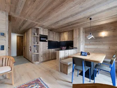 Cuisine ou kitchenette dans l'établissement Appartement lumineux Ski aux pieds avec Parking - FR-1-862-41