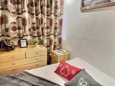 Un ou plusieurs lits dans un hébergement de l'établissement Studio mezzanine à Val d'Isère pour 3 pers. avec animaux & parking couvert - FR-1-411-1019