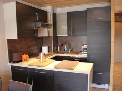 Cuisine ou kitchenette dans l'établissement Studio Luxe avec vue, ski aux pieds à Tignes - FR-1-449-74