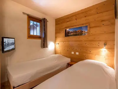 Plan de l'établissement Appartement Ski aux pieds avec parking couvert à Val-d'Isère - FR-1-862-23