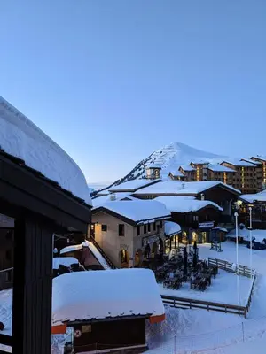 Vue générale sur la montagne ou vue sur la montagne depuis l'appartement