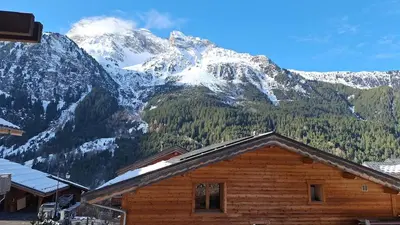 Vue générale sur la montagne ou vue sur la montagne depuis l'appartement