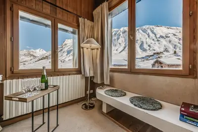 Vue générale sur la montagne ou vue sur la montagne depuis l'appartement