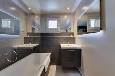Salle de bains dans l'établissement Arcs 1950 Ski-in-out Appartement 4 chambres