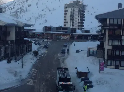 L'établissement Bel espace proche des pistes en hiver