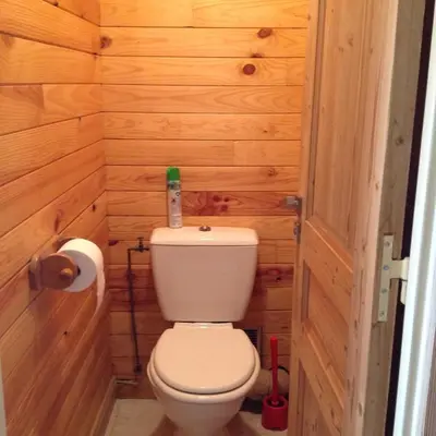 Salle de bains dans l'établissement Bel espace proche des pistes
