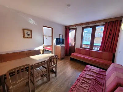 Télévision ou salle de divertissement dans l'établissement Val d'Isère - Appartement 3 pièces, 6 pers, animaux admis - FR-1-411-1021