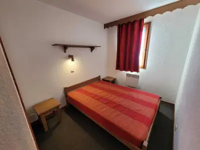 Un ou plusieurs lits dans un hébergement de l'établissement Val d'Isère - Appartement 3 pièces, 6 pers, animaux admis - FR-1-411-1021