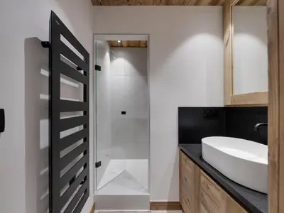 Salle de bains dans l'établissement Appartement 2 Chambres, Proche Pistes, Parking Couvert - FR-1-862-47