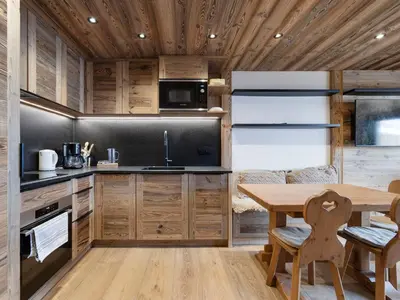 Cuisine ou kitchenette dans l'établissement Appartement 2 Chambres, Proche Pistes, Parking Couvert - FR-1-862-47