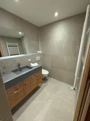 Salle de bains dans l'établissement Chalets Pierra Menta & Mont d'Argent
