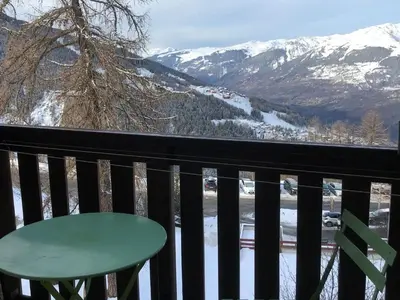 Vue générale sur la montagne ou vue sur la montagne depuis l'appartement
