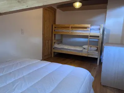 Un ou plusieurs lits dans un hébergement de l'établissement Duplex 4P+Mezzanine, 10 Pers, Près Téléphérique & Commerces - FR-1-464-263