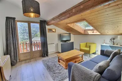 Télévision ou salle de divertissement dans l'établissement Appartement 4 pers - Villaroger