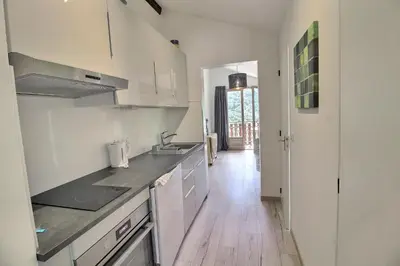 Cuisine ou kitchenette dans l'établissement Appartement 4 pers - Villaroger