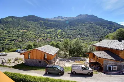 Vue générale sur la montagne ou vue sur la montagne depuis l'appartement