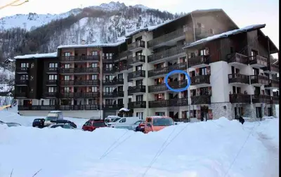 Vue générale sur la montagne ou vue sur la montagne depuis l'appartement