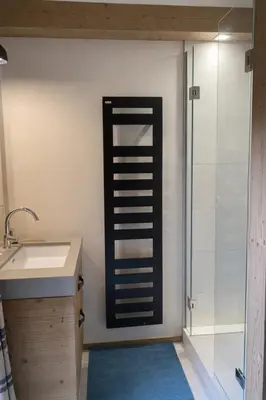 Salle de bains dans l'établissement Apartment - fireplace & terrace - 2 min to slopes