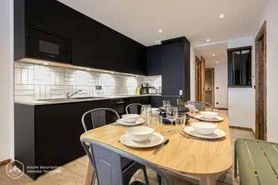 Cuisine ou kitchenette dans l'établissement Résidence la Marmotte - La Trace - Appartement neuf en face du télésiège