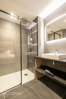 Salle de bains dans l'établissement La Sittelle - Appartement neuf en face du télésiège
