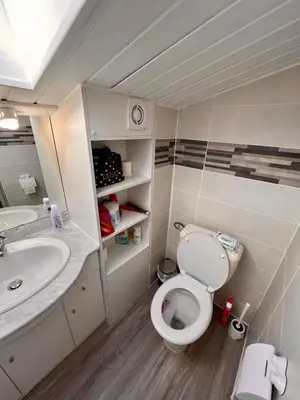 Salle de bains dans l'établissement Maisonnette au cœur de la Vanoise