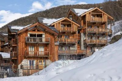 Vue générale sur la montagne ou vue sur la montagne depuis l'appartement