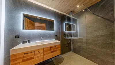 Salle de bains dans l'établissement Chalet Aliet - Paradiski - Luxurious & Family