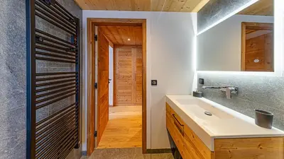 Salle de bains dans l'établissement Chalet Aliet - Paradiski - Luxurious & Family