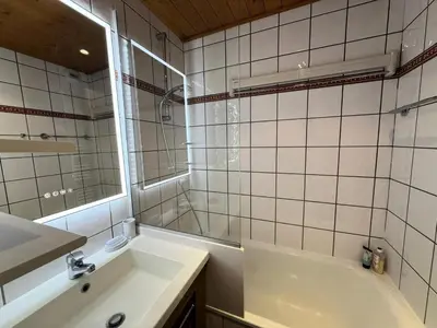 Salle de bains dans l'établissement Résidence Les Chalets des Arolles - maeva Home - Studio au pied des pistes vue montagne 4 personnes - Sélection MAE-6103