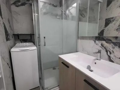 Salle de bains dans l'établissement Tignes - 6 pers, 45 m² avec WiFi et vue montagne - FR-1-449-198
