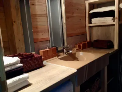 Salle de bains dans l'établissement Mountain apartment -5 min access to Les Arcs, Savoie